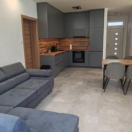 Breeze Jacuzzi House Дом отдыха Шиофок