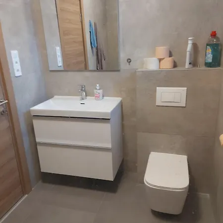 Breeze Jacuzzi House Дом отдыха