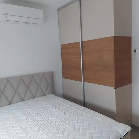 Дом отдыха Breeze Jacuzzi House